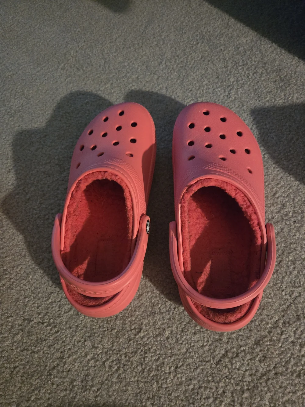 CROCS Women's Size 7  Fleece-Lined Clogs in Coral